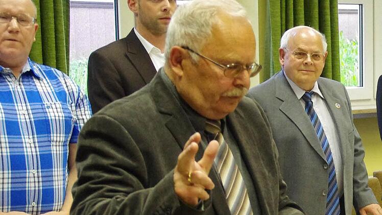 Gerhard Schneider bei der Vereidigung. Foto: Marco Meißner