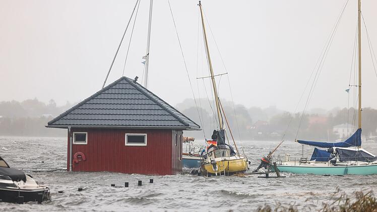 Schwere Sturmflut an der Ostsee
