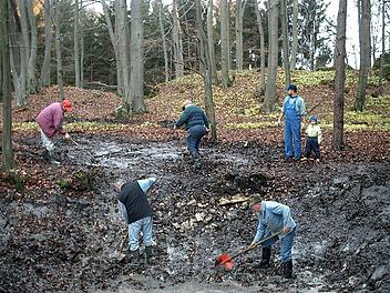 Die Mitglieder des Hiltpolsteiner FSV pflegen das Brauchtum und tun viel dafür, um ihre Naturschönheiten in Schuss zu halten.  Fotos: p