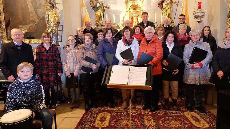 Impressionen von der Thundorfer Dorfweihnacht. Foto: Philipp Bauernschubert