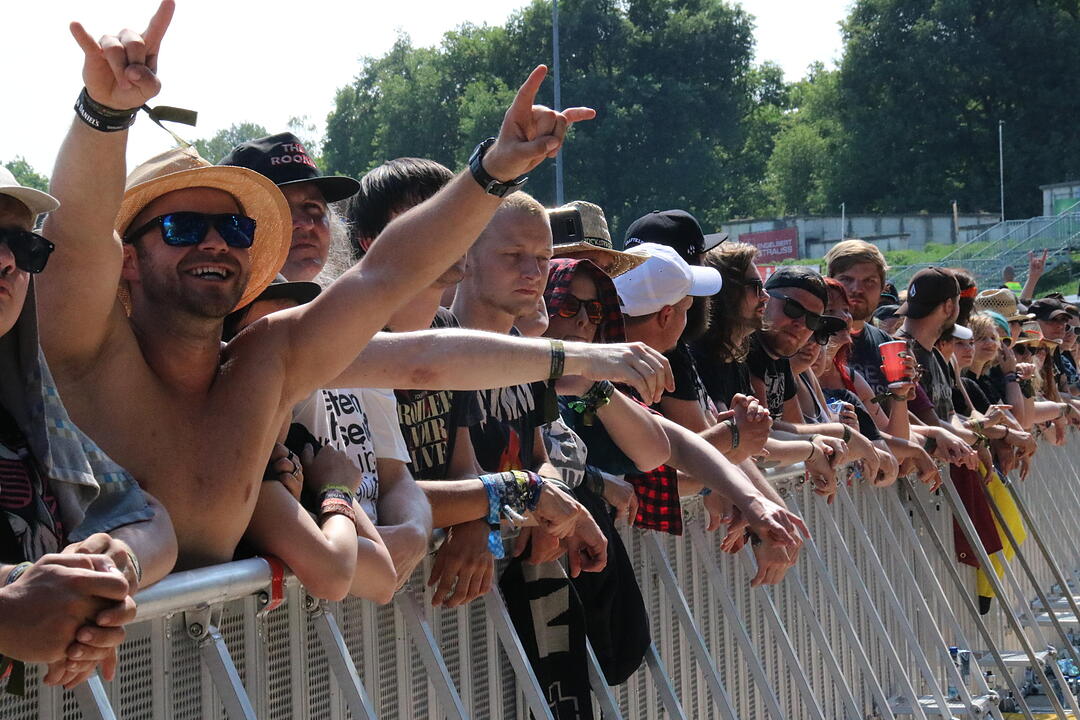 Halbnackt oder im Kostüm: Stimmung bei RIP 2017