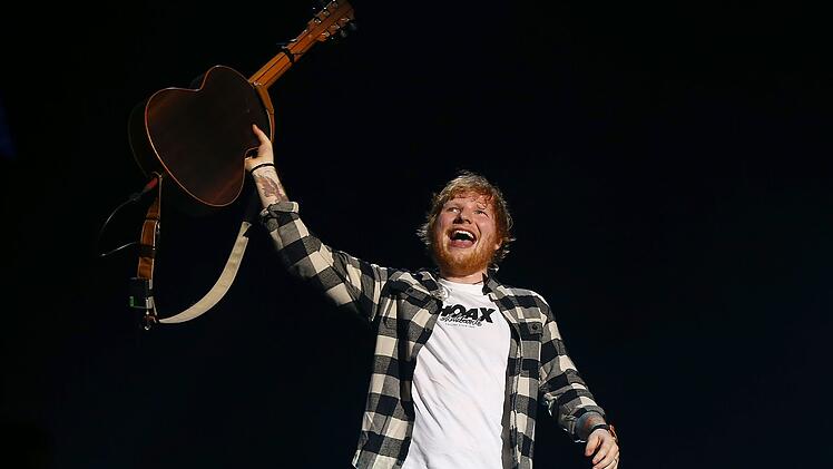 Wie entstehen bei Ed Sheeran Songs? Der Dokumentarfilm "Songwriter" (2018) blickt hinter die Kulissen.
