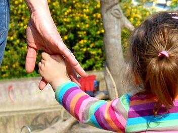 Ein Platz in einer Pflegefamilie ist für Kinder viel besser als jede Heimunterbringung. Foto: CT-Archiv