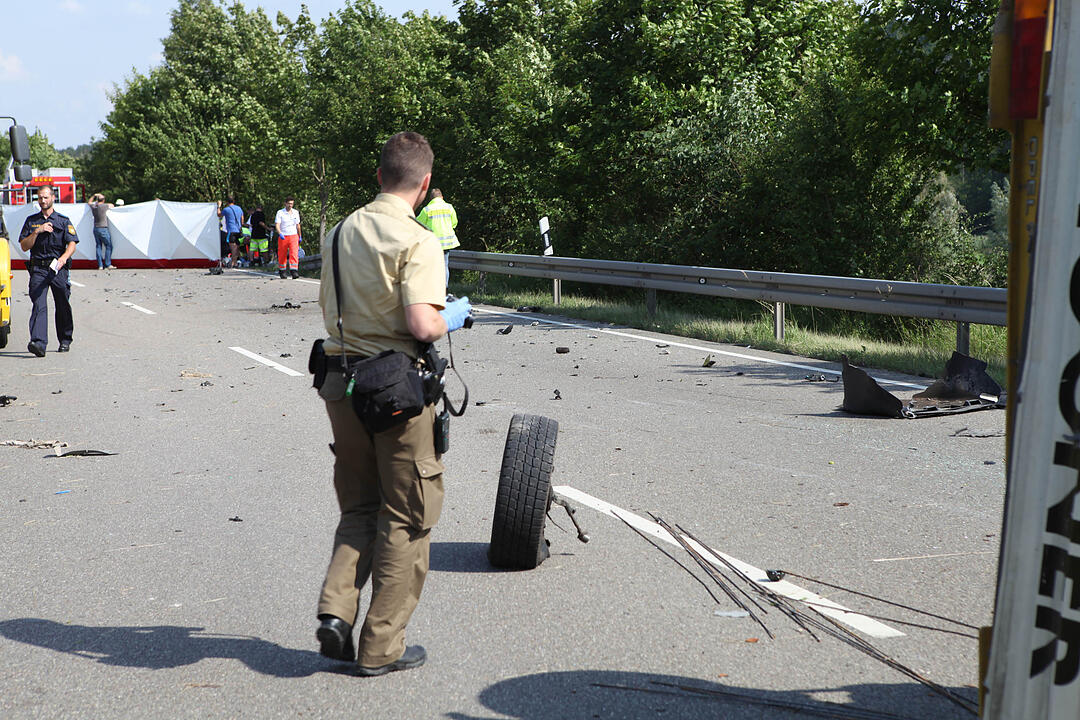 Ansbach: Fünfköpfige Familie bei Unfall verletzt