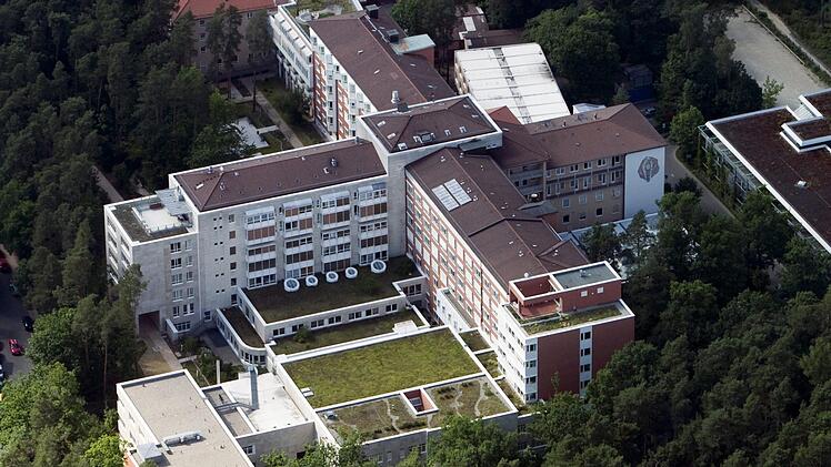 Das Waldkrankenhaus in Erlangen ging von der Trägerschaft der St.-Franziskusschwestern Vierzehnheiligen auf die Deutsche Assoziation des Malteserordens über. Foto: Kongregation der Franziskusschwestern