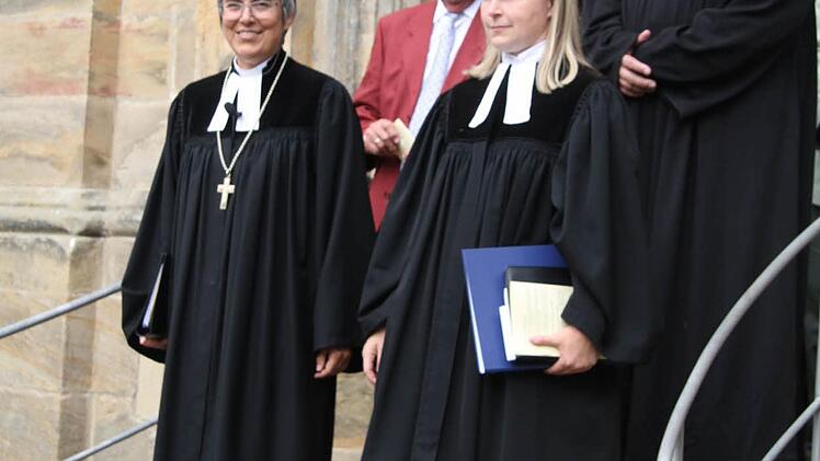 Auszug aus dem Gotteshaus.