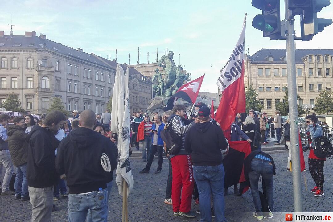Demonstration in Fürth - Pegida trifft auf Gegenkundgebung
