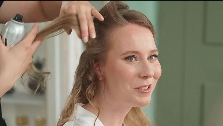 Vor der Hochzeit: Julia träumt vom großen Glück.