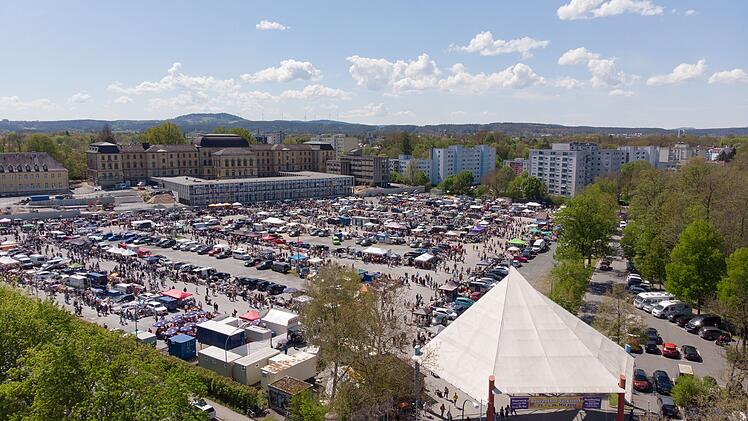 Gro&szlig;er Fr&uuml;hjahrs-Flohmarkt in Bayreuth: &Ouml;ffnungszeiten und weitere Infos