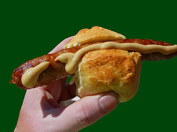Bratwurst, Senf, Senfbrötchen