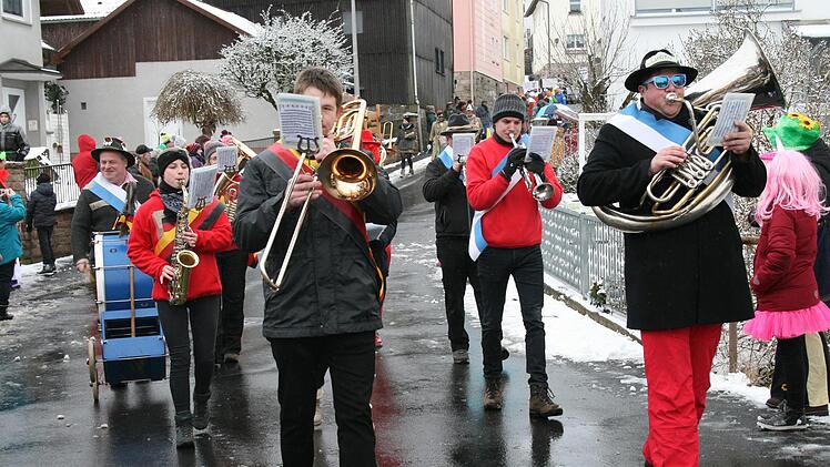 Eichhölzer Kleinspur-Faschingszug in Geroda 2018. Foto: Gabriele Sell