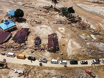 Sturzflut in Indonesien