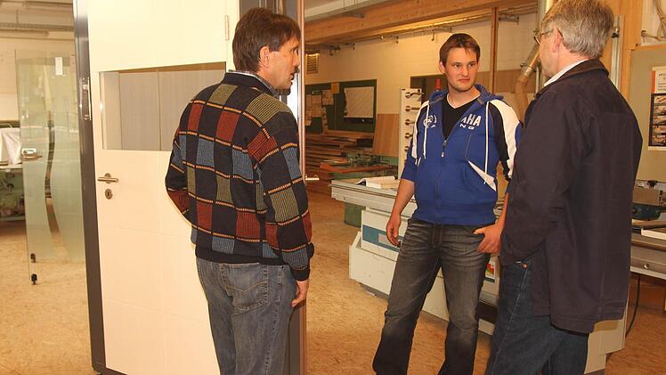 In der Schreinerei MaySter konnte man sich über die Handwerkliche Arbeit, Türen, Fenster und Möbel informieren. Fotos. Günther Geiling