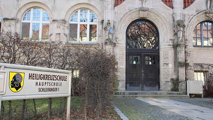 Die Heilig-Kreuz-Mittelschule ist Vorreiterin einer neuen bayerischen Bildungsoffensive.  Foto: Helke Renner