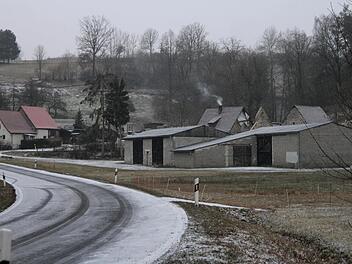 Diese bisher landwirtschaftlich genutzte Halle solle eine Nutzungsänderung für ein Winterquartier für Wohnmobile, Wohnwagen und Pkw-Anhänger erhalten. Foto: Günther Geiling