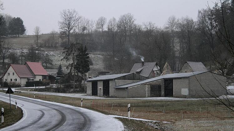 Diese bisher landwirtschaftlich genutzte Halle solle eine Nutzungsänderung für ein Winterquartier für Wohnmobile, Wohnwagen und Pkw-Anhänger erhalten. Foto: Günther Geiling