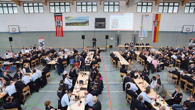 Kreis Würzburg: Ausstattung, Personal, Einsätze - Brandinspektion zieht Bilanz für 2023