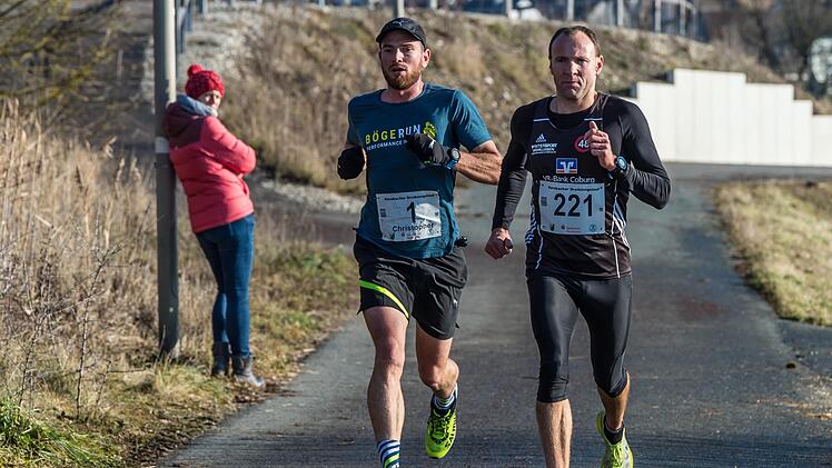 J&uuml;rgen Wittmann (re.) entschied das Rennen &uuml;ber zw&ouml;lf Kilometer vor Christopher Dels f&uuml;r sich.Marcus Mehlich