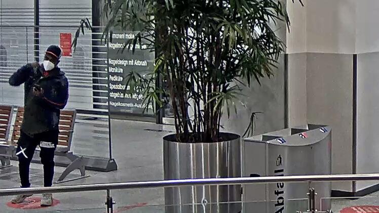 Öffentlichkeitsfahndung nach versuchtem Tötungsdelikt am Nürnberger Hauptbahnhof