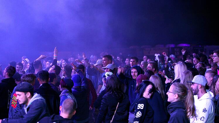 Party im Nirgendwo. Foto: Monika Limmer