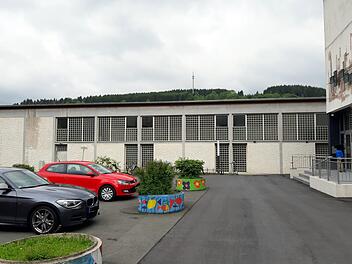Die alte Turnhalle soll Kultur- und Mehrzweckhalle werden. Foto: Archiv
