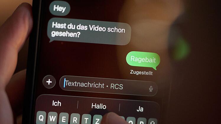 Nach "Aura" und "Das crazy": "Ragebait" ist das Jugendwort des Jahres 2026