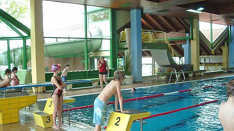 Auch in der Anton-Wölker-Schule in Höchstadt steht Schwimmen regelmäßig auf dem Stundenplan. Foto: Archiv