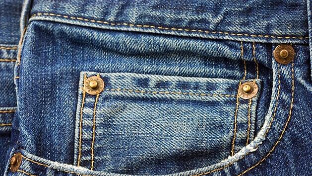 Wozu ist die kleine, fünfte Jeans-Tasche da? Das ist ihre Funktion