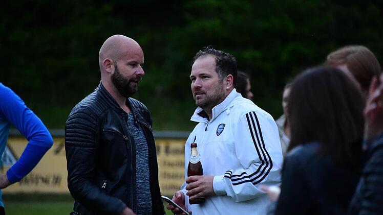 Der FC Rottershausen ist Kreisklassist nach einem dramatischen Sieg im Elfmeterschießen gegen den SV Niederlauer. Foto: Anders