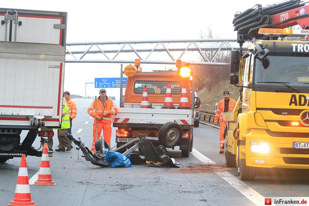 Lkw-Unfall auf der A9 – Person eingeklemmt