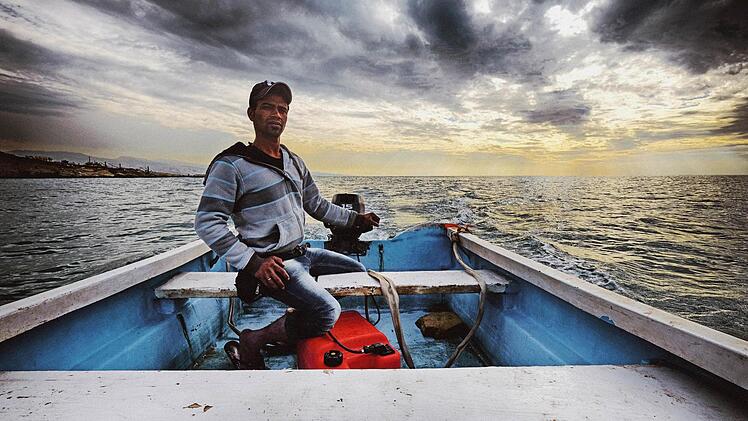 Solche Boote bringen Flüchtlinge von Küsten Nordafrikas zu den Schlepperschiffen, berichtet Fotograf Heikoo Roith. Der Franke fuhr mit. Fotos: Heiko Roith