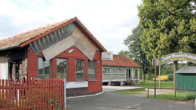 Mit viel Eigenleistung und Fördermitteln des Bayerischen Landes-Sportverbandes (BLSV) will der FC Altenkunstadt das Bootshaus wieder zu einem attraktiven Anlaufpunkt für Alt und Jung machen.  Foto: Stephan Stöckel