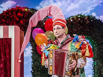 Oti Schmelzer bringt als Narr alter Schule die Fastnacht auf den Punkt.