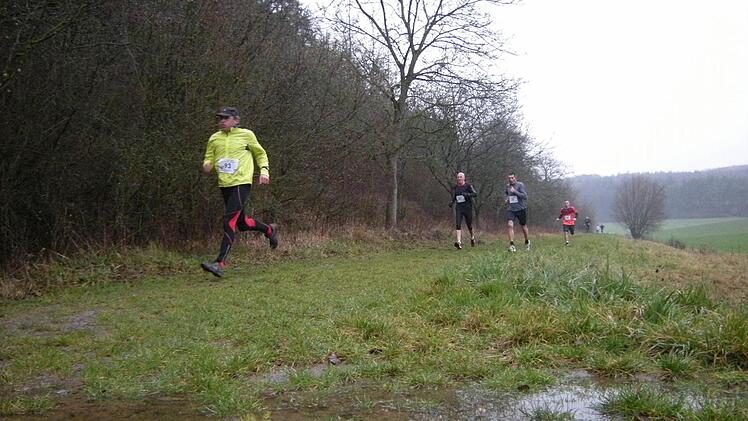 Schnappschüsse vom Fuschter Silvesterlauf.