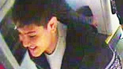 Nach diesem Teenager fahndet die Polizei in Köln. Foto: Polizei Köln