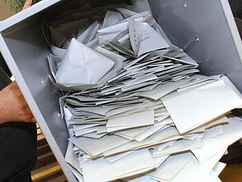 Die Wei&szlig;enbrunner m&uuml;ssen in zwei Wochen erneut an die Wahlurne. Foto: Karl-Josef Hildenbrand/dpa