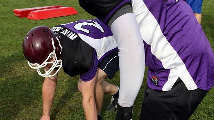 Valentin Stingl (rechts) spielt seit vier Jahren American Football. Foto: Michael Wunder