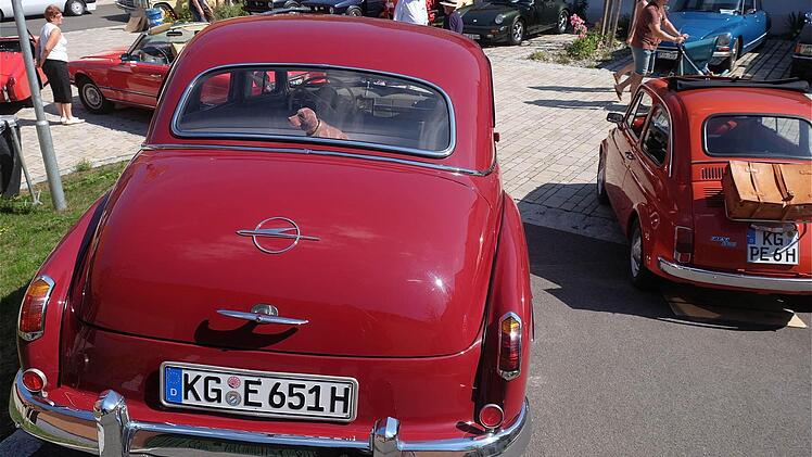Trotz Hitze sehr gut besucht: Das Oldtimertreffen in Sulzthal.  Foto: Gerd Schaar