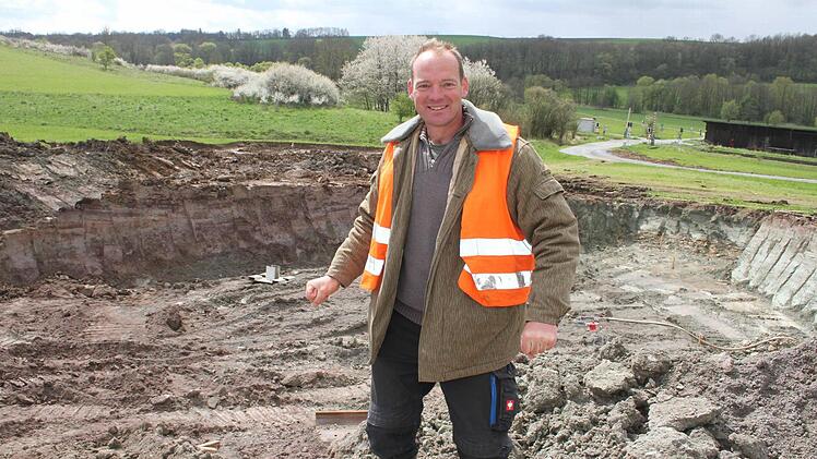 Das Wetter könnte besser sein, sagt Michael Dengler von der Baufirma Kropp. Foto: Sonja Adam