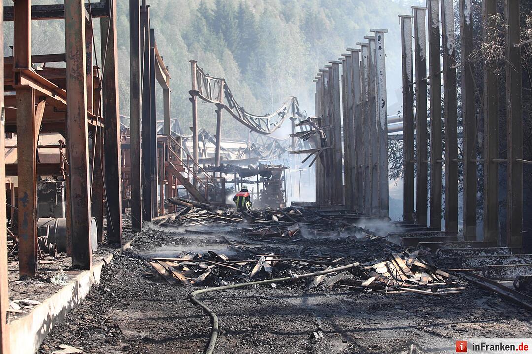 Verwüstung nach Sägewerk-Brand