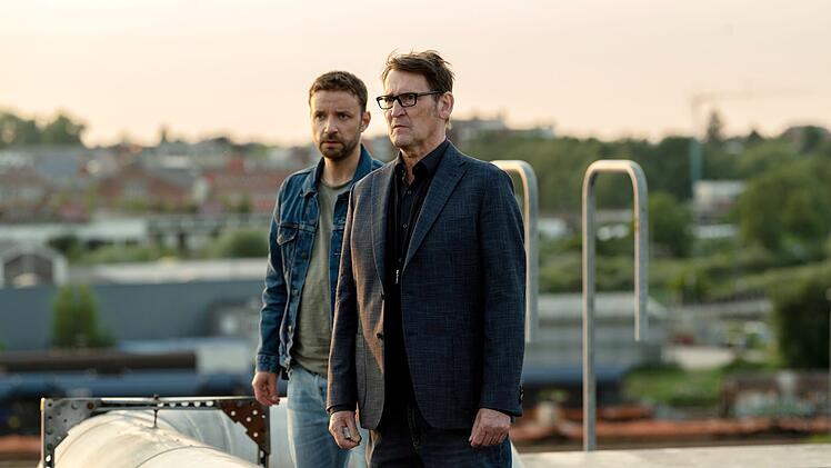 K&ouml;nnen Gregor (Jonas Minthe, r.) und Lars (Ingo Naujoks) Patrick Holthusens Vertrauen gewinnen?