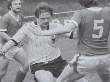 Im Trikot des FC Adler Weidhausen erzielte Egon Grünbeck etliche Treffer. Sein damaliger Trainer Emil Kirchner erinnert sich noch ganz genau: "Egon war ein technisch starker Spieler." Foto: privat