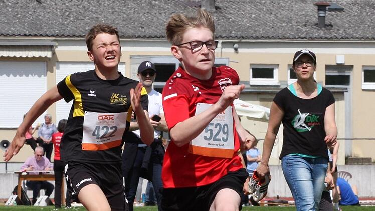 Mit mächtig Speed  zum Sprint-Sieg über die 75 Meter der M13: Finn Wehner, der zudem einen Titel im Speerwurf gewann. Fotos: Reinhold Nürnberger/Archiv