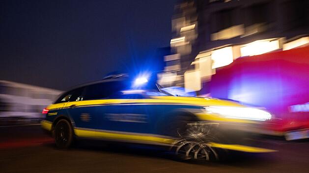 Unfall in Rödental: Fahranfänger (18) überschätzt sich - Frau verletzt in Notaufnahme