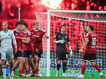 Spektakel in N&uuml;rnberg: Kloses Team spielt unentschieden gegen Wolfsburg