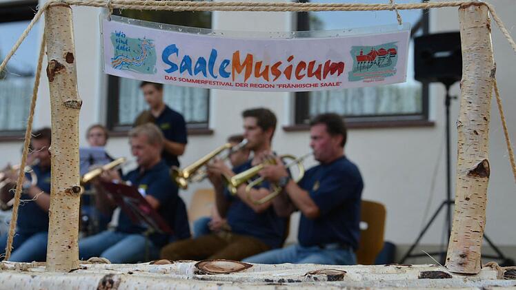 Die Steinacher Musikanten spielten auf.