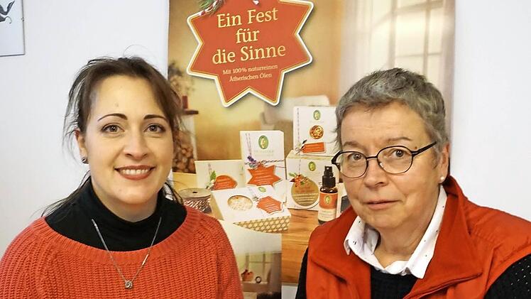 Daniela Sailer (links) und Sabine Schöneberger werden mit ihren Kollegen bei der Himmelswerkstatt den Sinnesparcours betreuen. Foto: Tina Meier