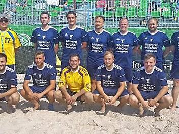 Der 1. FC 0815 Friedersdorf im vergangenen Jahr bei der Deutschen Meisterschaft in Warnemünde.  Foto: Rainer Glissnik