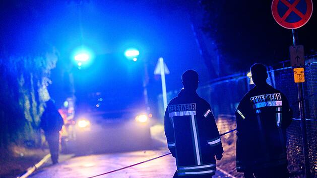 Feuerwehreinsatz in Poppenhausen - Gartenschuppen in Vollbrand