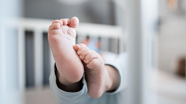 Babys k&ouml;nnen sich heftige Verletzungen zuziehen - Kik startet gro&szlig;en R&uuml;ckruf